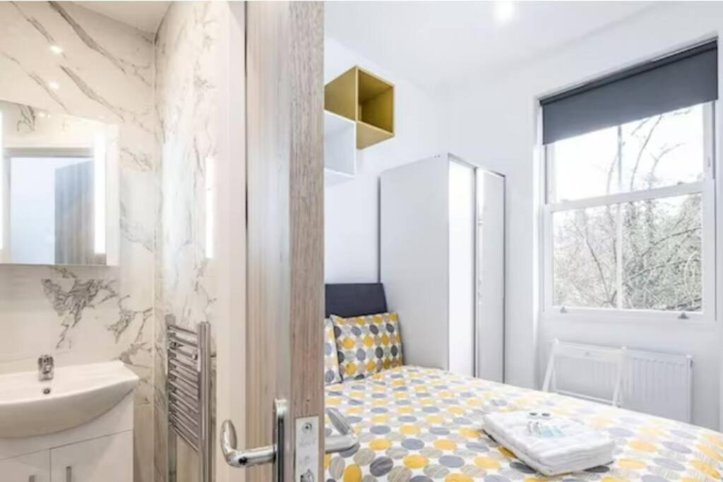Great Location Service And Stay Double Ensuite Room With Shared Kitchen- 5Mins Walk From Tufnell Park London Ngoại thất bức ảnh